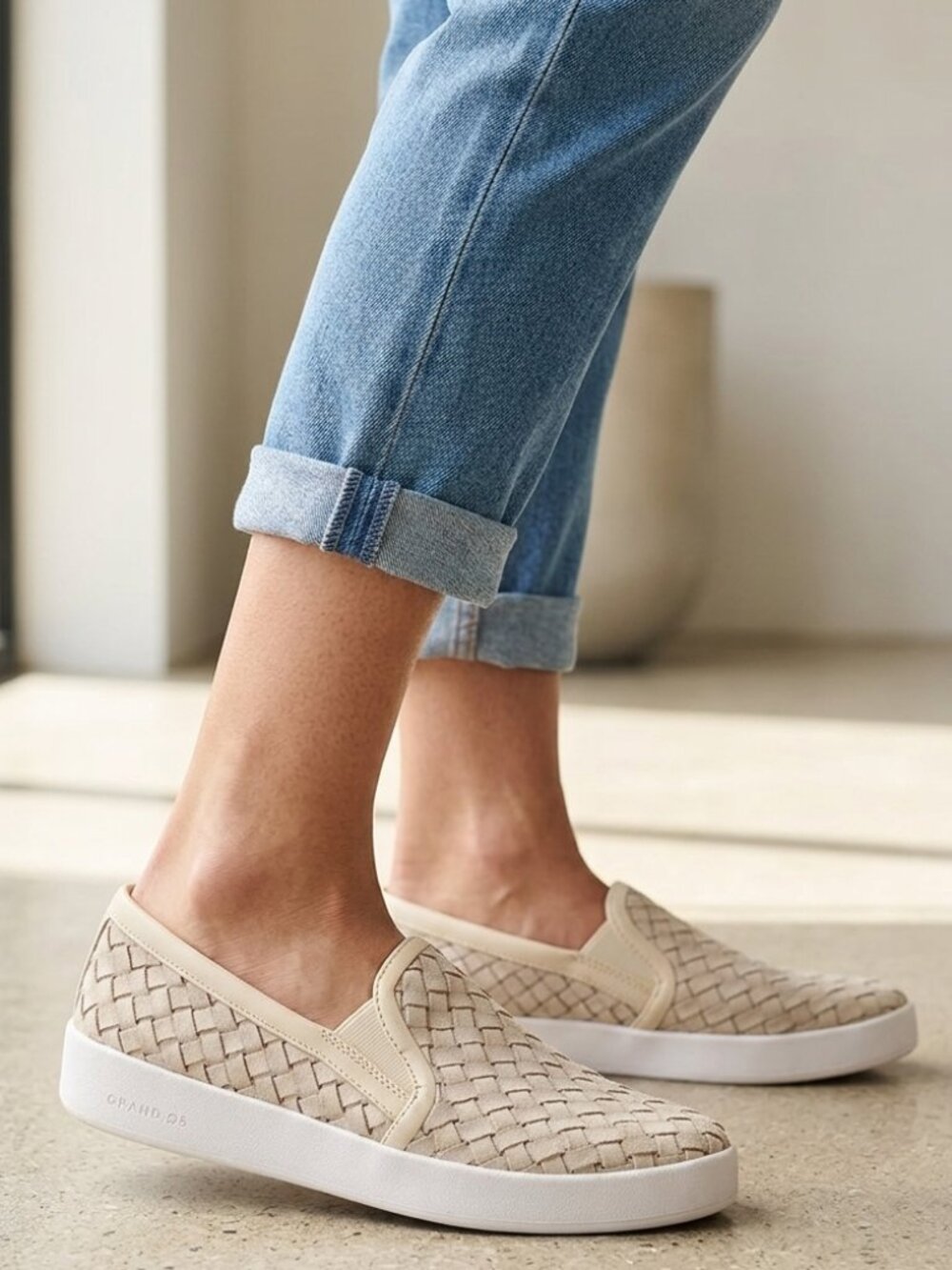 COLE HAAN Grandpro Spectator Slip On Loafer Sneaker Woven Leather Womens 8 Chic